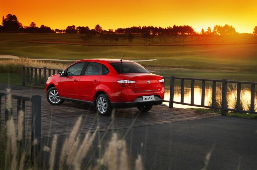  Fiat Grand Siena 2013 года  (фото 22 из 64)